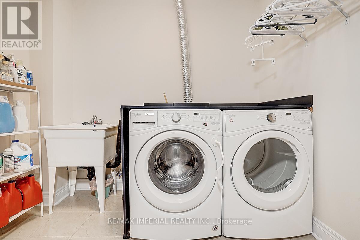 599 Marc Santi Boulevard, Vaughan, Ontario  L6A 4Z8 - Photo 13 - N12111835