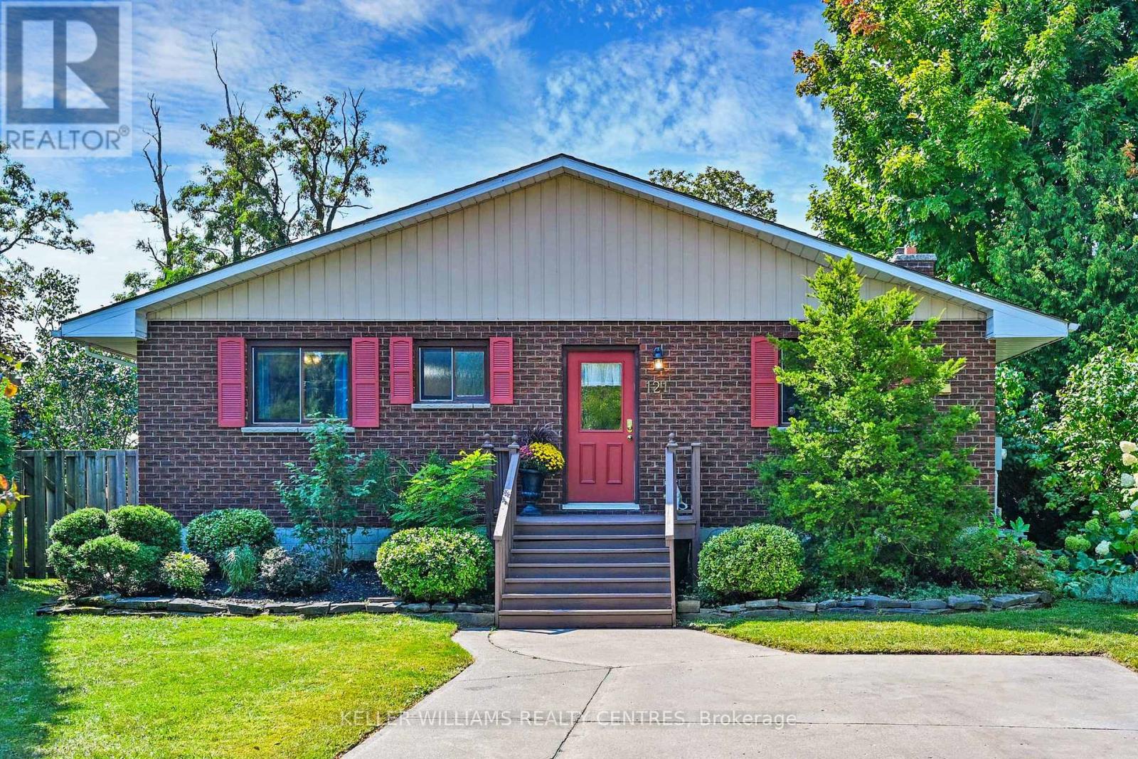 Property at 121 QUEEN STREET image 1