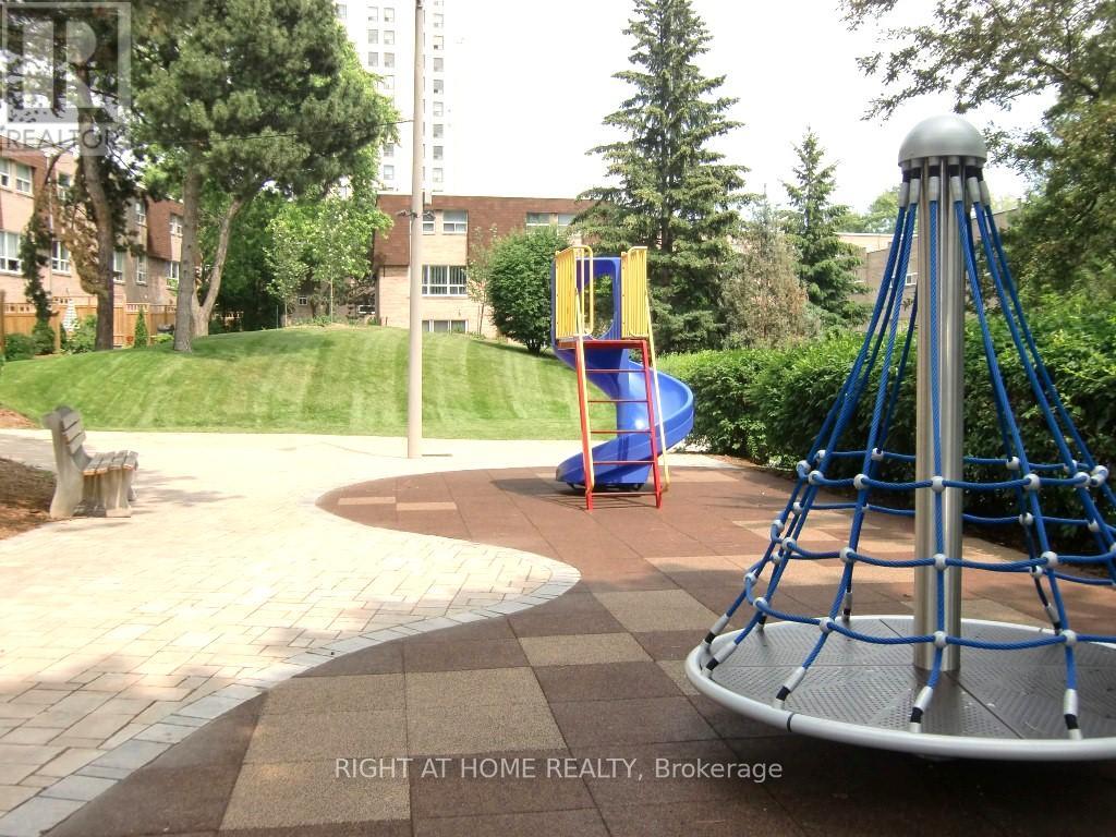 79 Village Greenway Way, Toronto, Ontario  M2J 1K9 - Photo 18 - C12079968