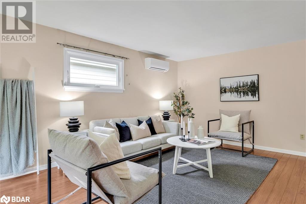 Property at 28 BOND Street E image 4