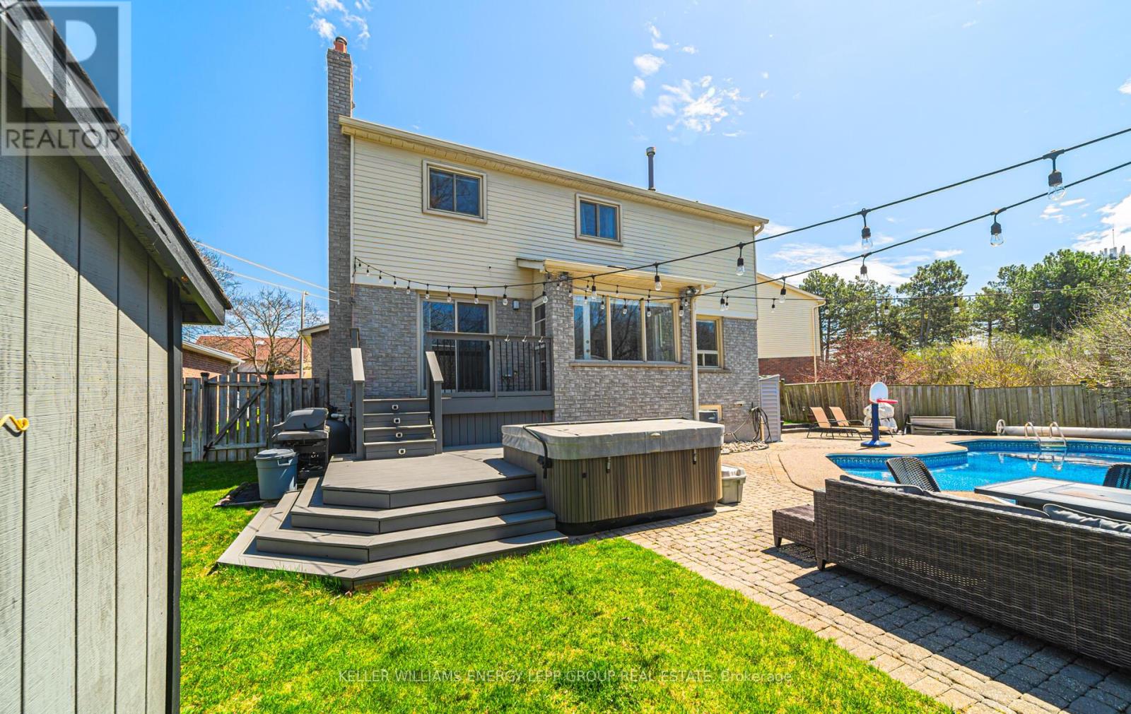 23 Rosewood Court, Whitby, Ontario  L1N 6Y6 - Photo 10 - E12111907