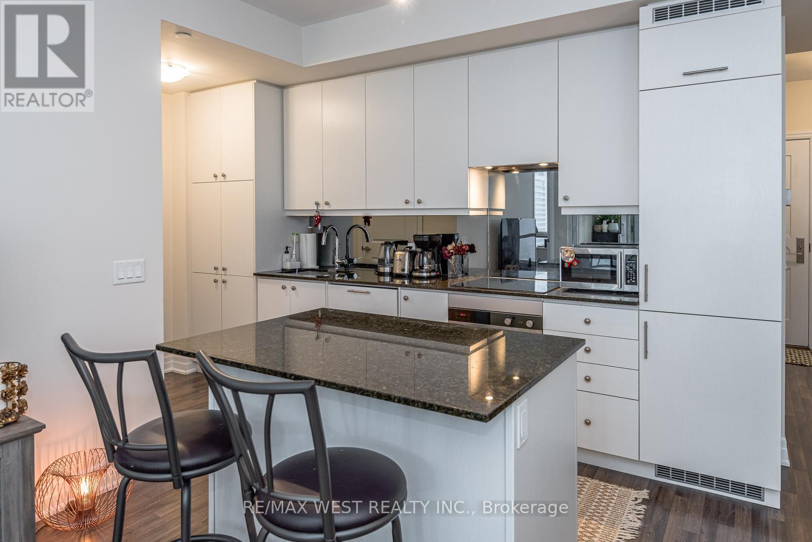 2206 - 9075 Jane Street, Vaughan, Ontario  L4K 0L8 - Photo 9 - N12072777
