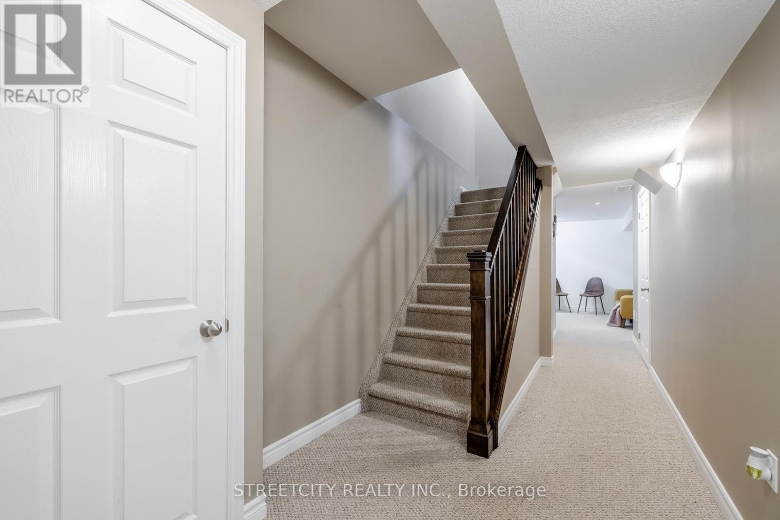 1858 Bloom Crescent, London North (North C), Ontario  N5X 4N2 - Photo 29 - X12095366