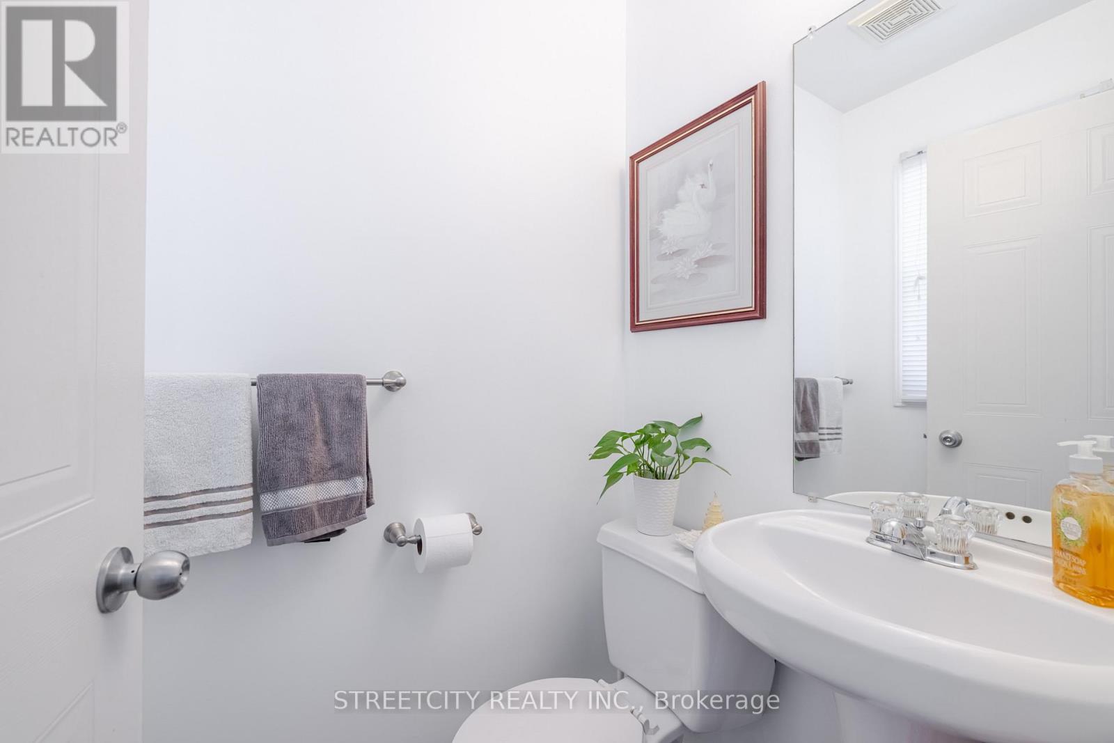 1858 Bloom Crescent, London North (North C), Ontario  N5X 4N2 - Photo 6 - X12095366