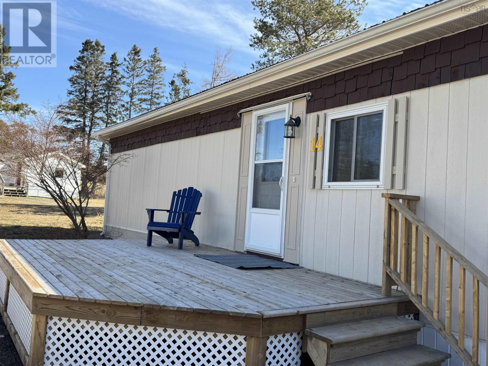 Property at 14 Forest Park Drive image 3