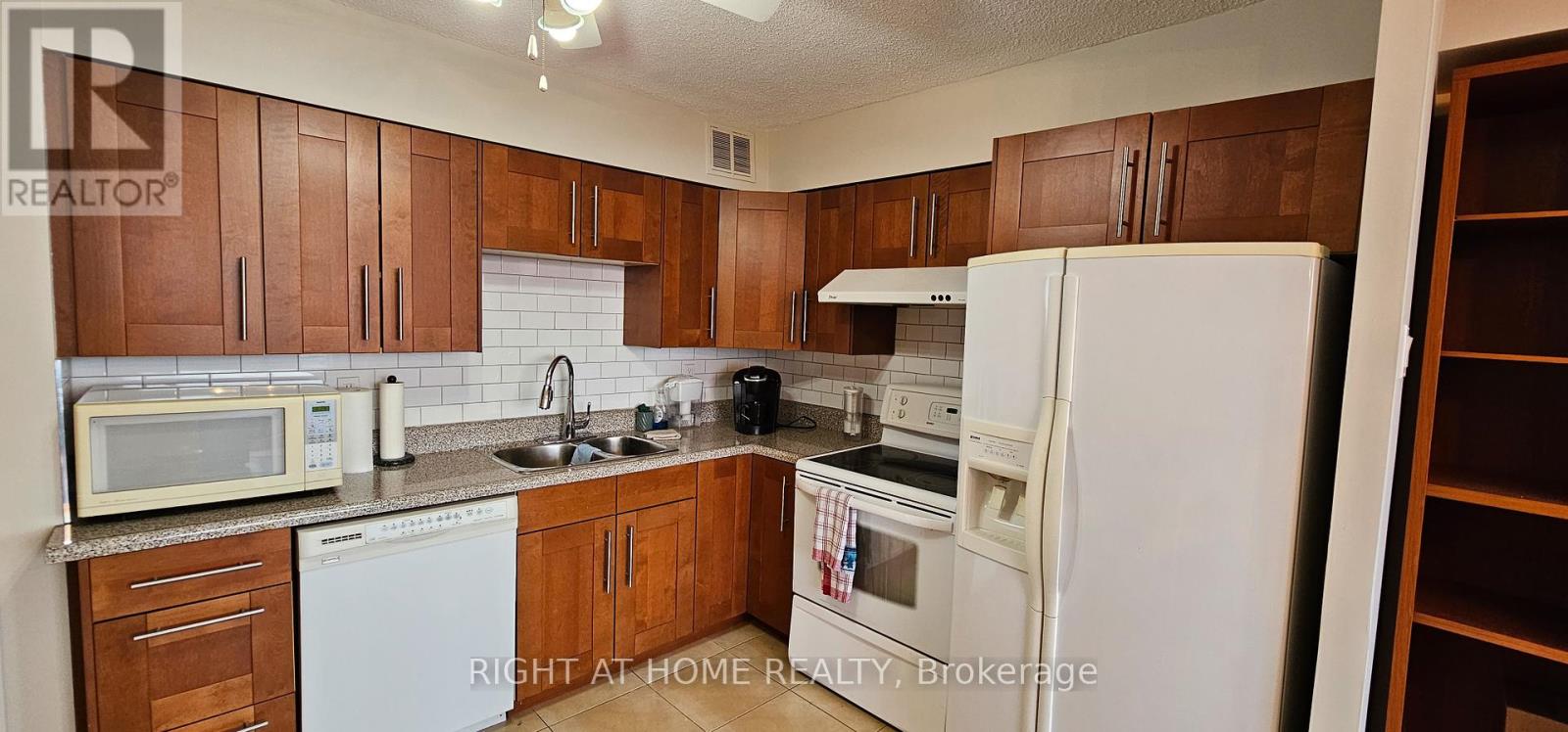 2308 - 75 Graydon Hall Drive, Toronto, Ontario  M3A 3M5 - Photo 10 - C12064985