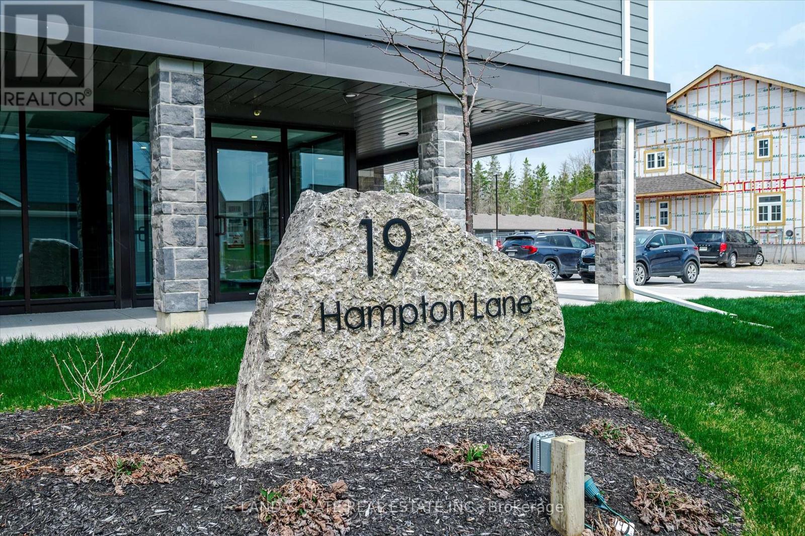 207 - 19 HAMPTON LANE, Selwyn, Ontario