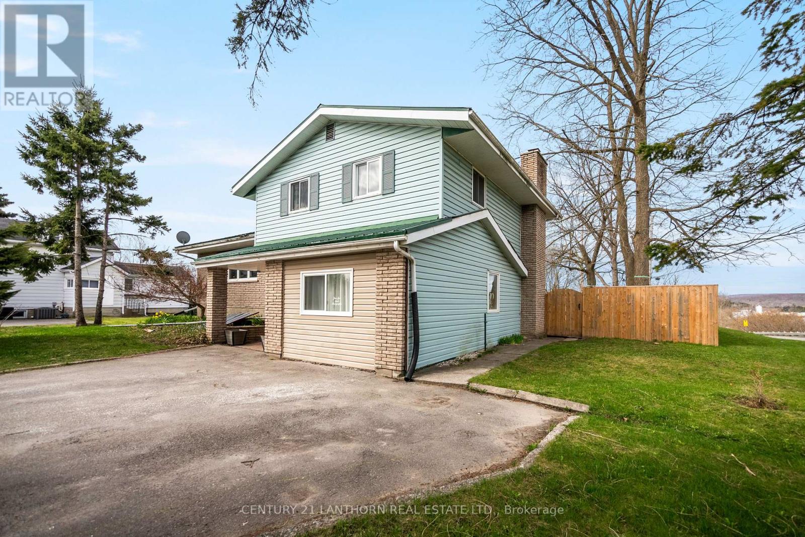 Property at 236 REID STREET image 3