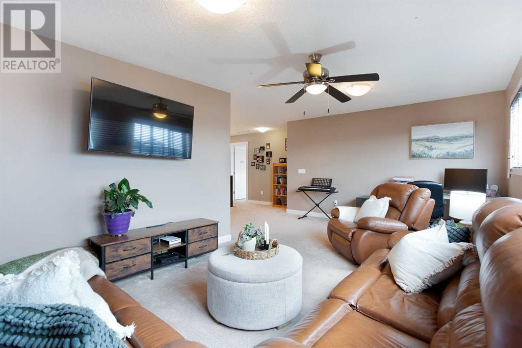 581 Luxstone Landing Sw, Airdrie, Alberta  T4B 0C7 - Photo 21 - A2211985
