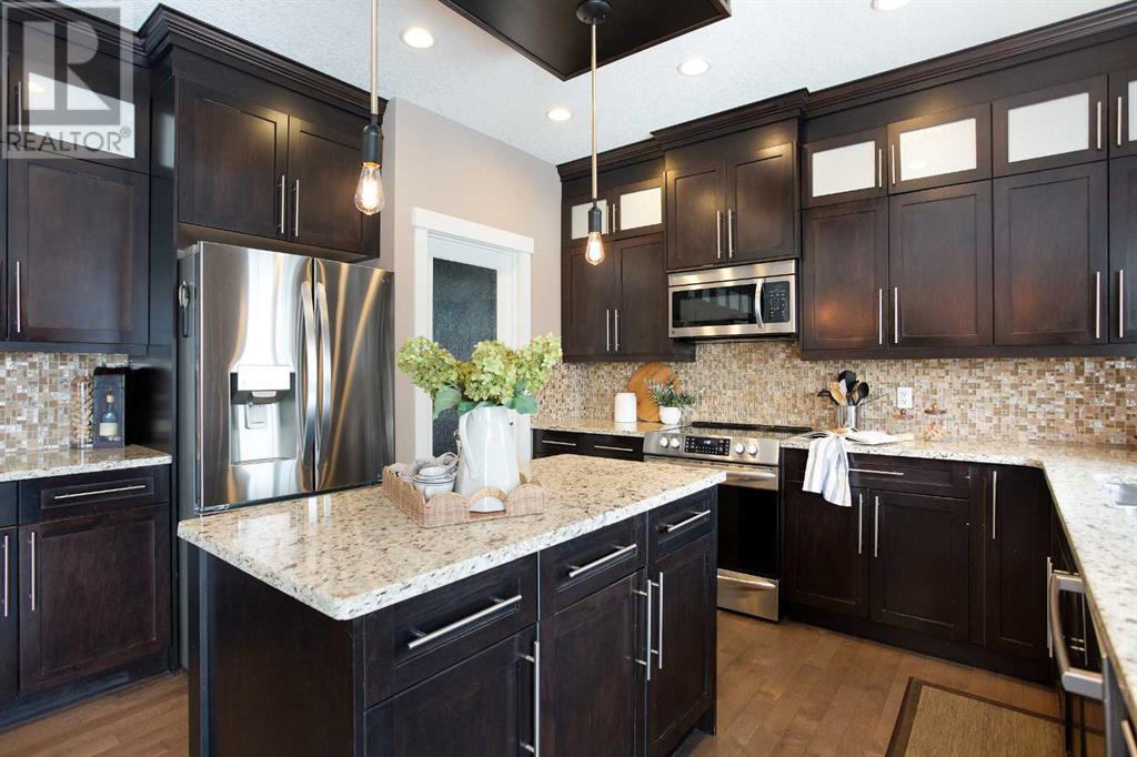 581 Luxstone Landing Sw, Airdrie, Alberta  T4B 0C7 - Photo 3 - A2211985