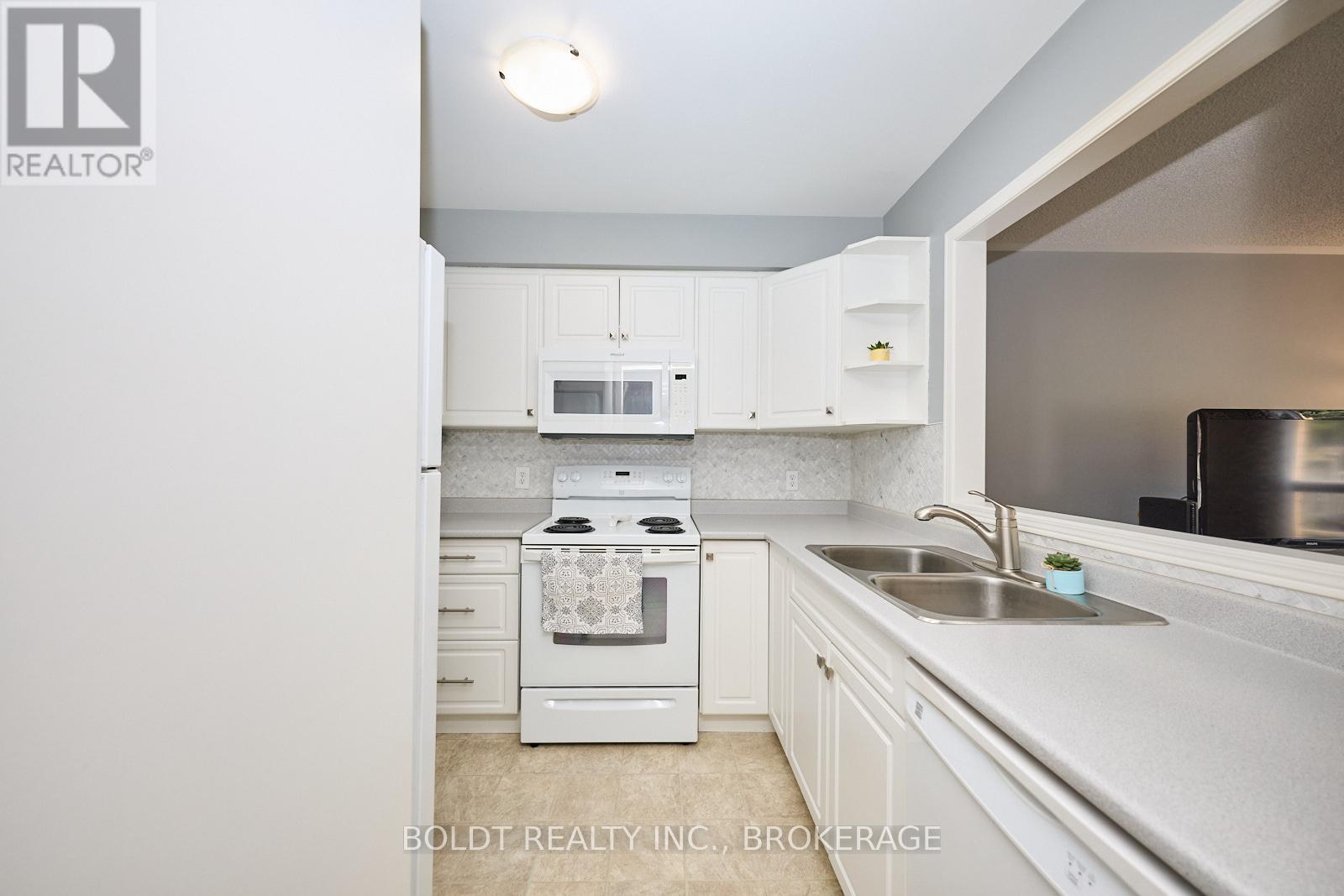 184 Dorothy Street, St. Catharines, Ontario  L2N 7R4 - Photo 5 - X12111911
