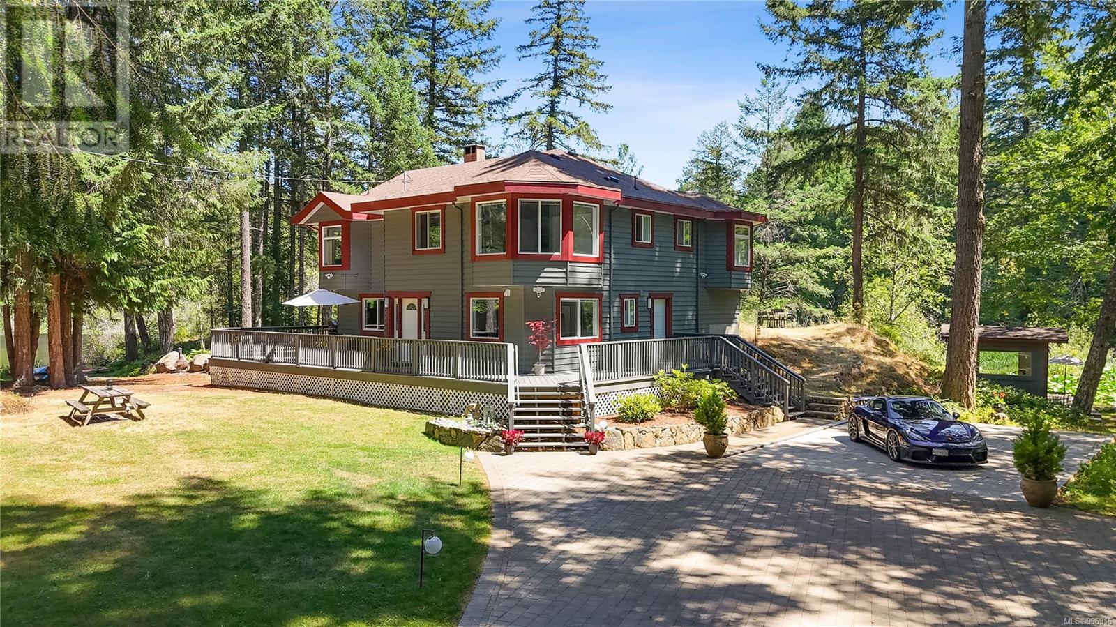 Property at 3380 Woodridge Pl image 1