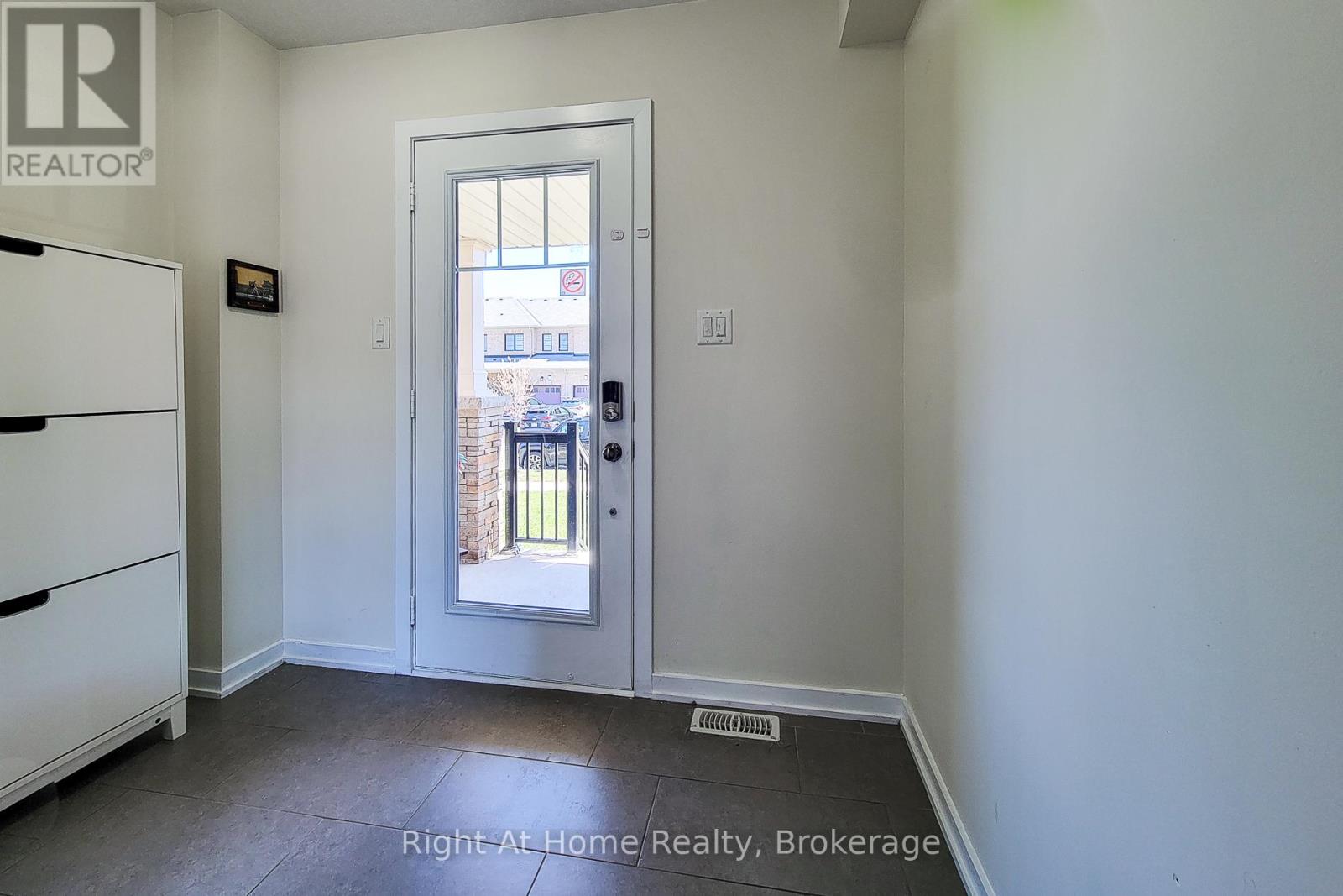 Property at 11 SHERWAY STREET image 4