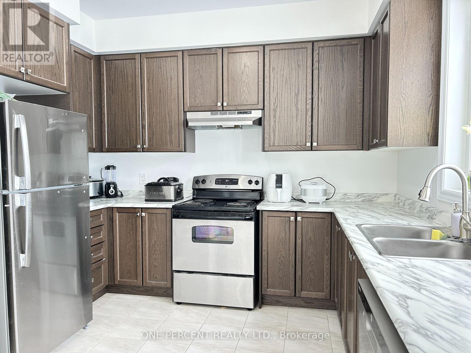 55 Union Boulevard, Wasaga Beach, Ontario  L9Z 0N5 - Photo 4 - S12087001