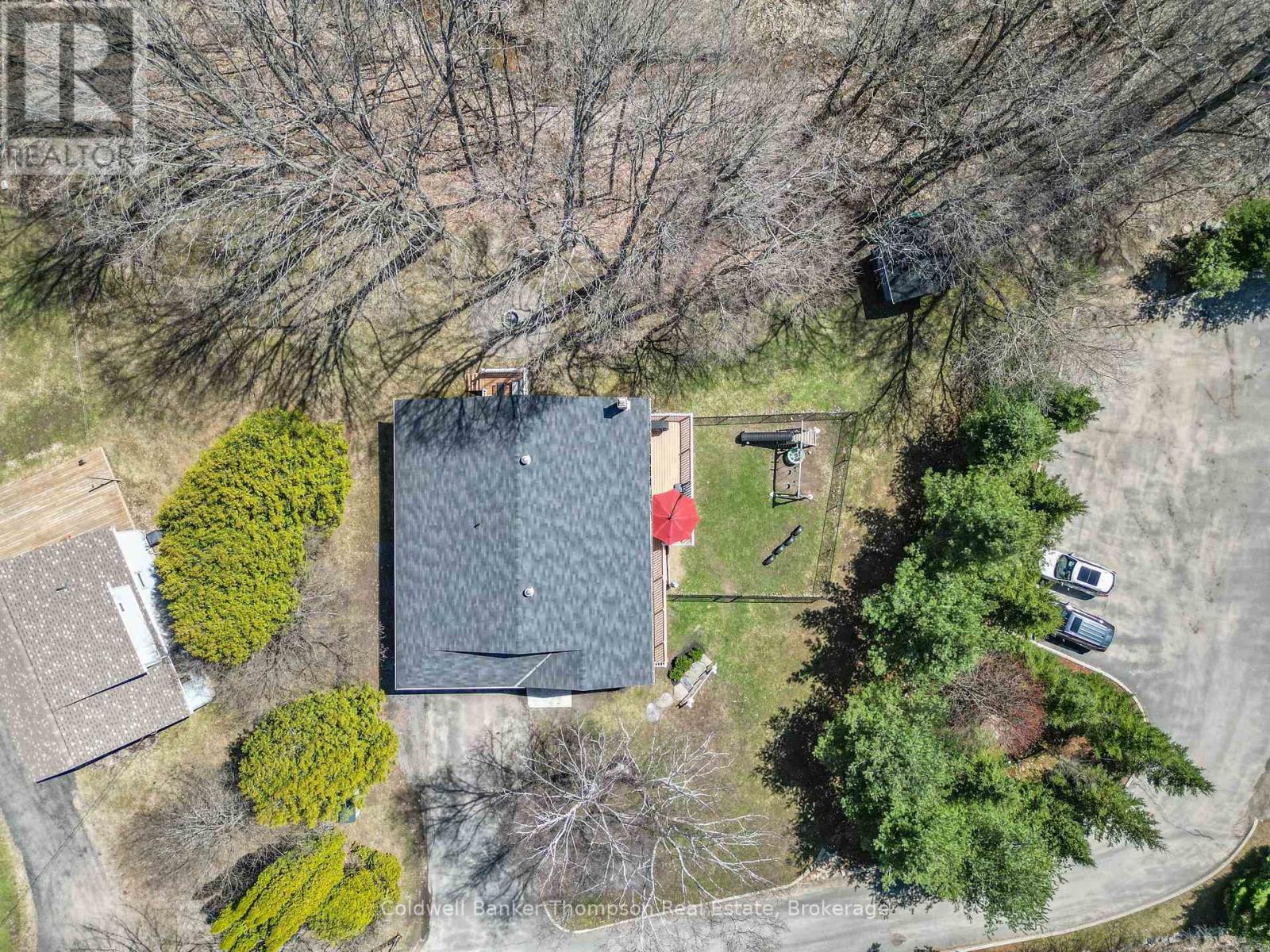 17 Winona Drive, Huntsville, Ontario  P1H 1L9 - Photo 38 - X12111947