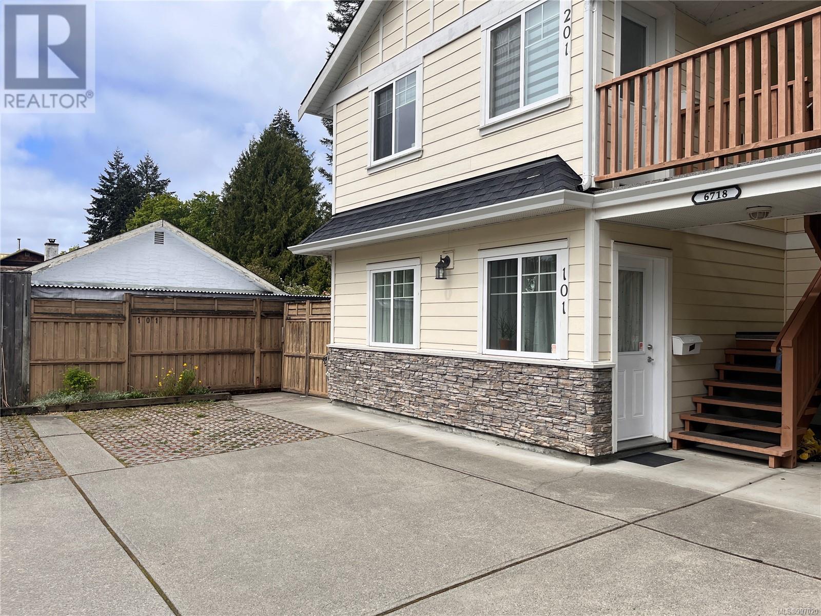 101 6718 Grant Rd W, Sooke, British Columbia  V9Z 0P5 - Photo 2 - 997020