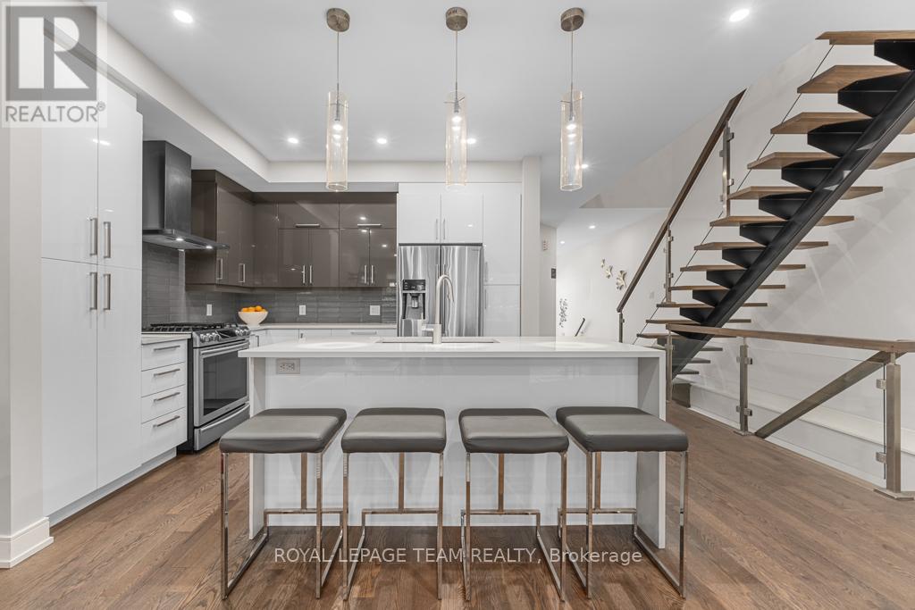 261 Beechwood Avenue, Ottawa, Ontario  K1M 1K6 - Photo 8 - X12111919
