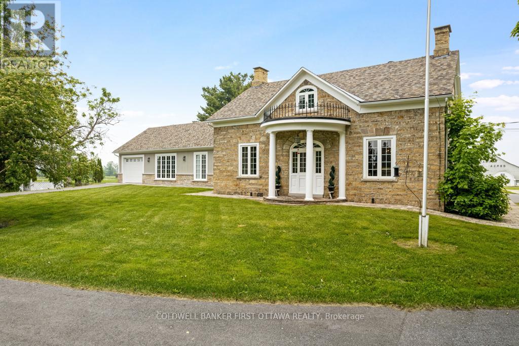 2638 Rideau Ferry Road, Drummond/north Elmsley, Ontario  K7H 0G5 - Photo 1 - X12111923
