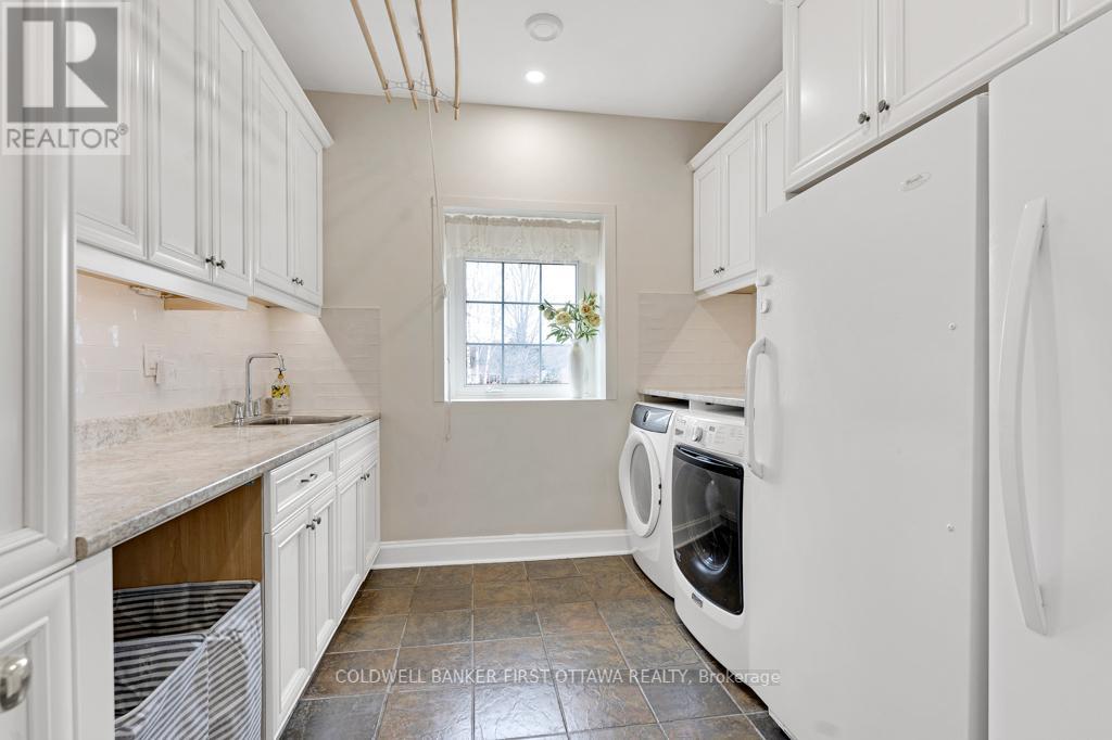 2638 Rideau Ferry Road, Drummond/north Elmsley, Ontario  K7H 0G5 - Photo 16 - X12111923