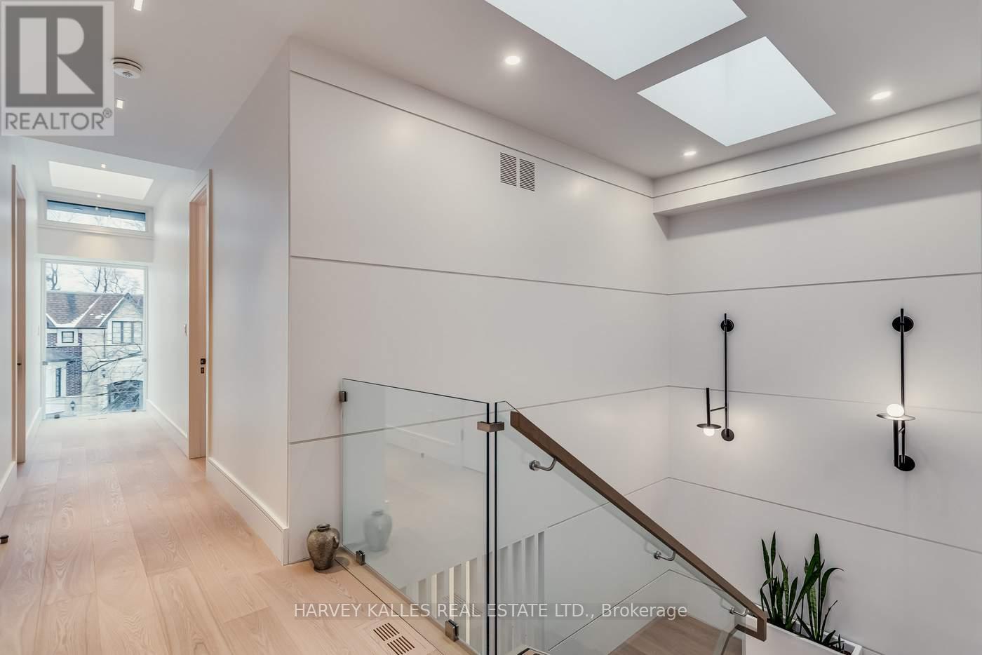 86 Mcgillivray Avenue, Toronto, Ontario  M5M 2Y4 - Photo 22 - C12038487