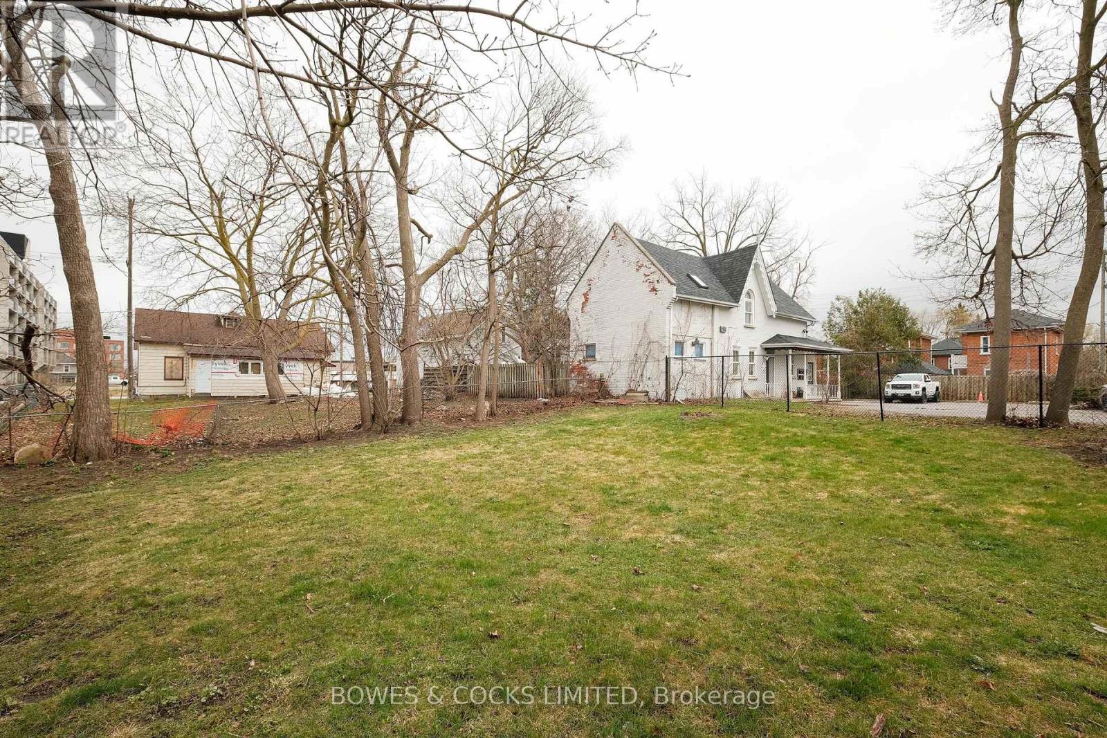 260 Stewart Street, Peterborough Central, Ontario  K9J 3M9 - Photo 35 - X12110427