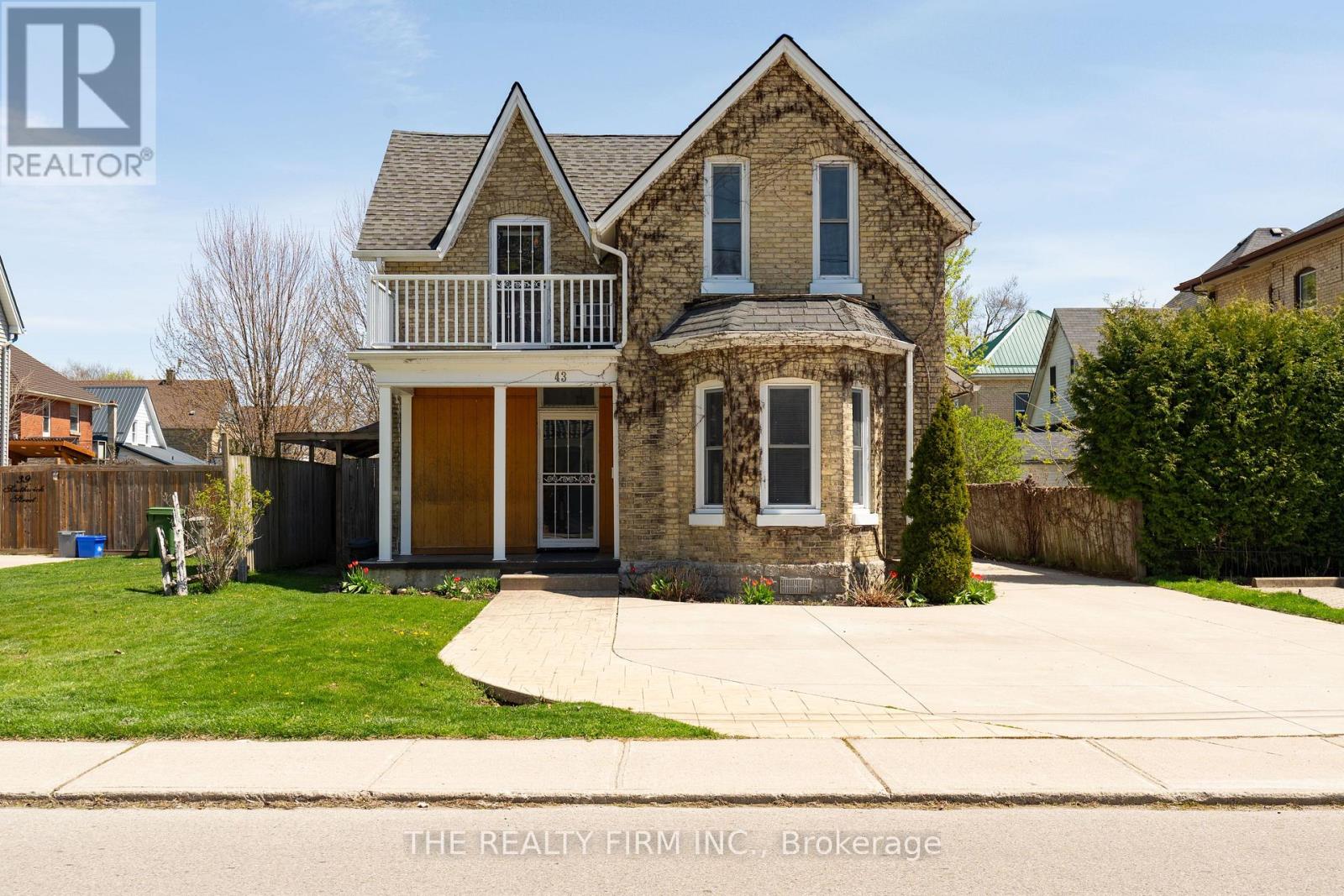 43 Southwick Street, St. Thomas, Ontario  N5R 3R9 - Photo 2 - X12111047