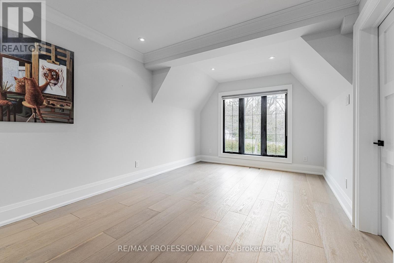 152 Wells Street, Aurora, Ontario  L4G 1T7 - Photo 28 - N12096385
