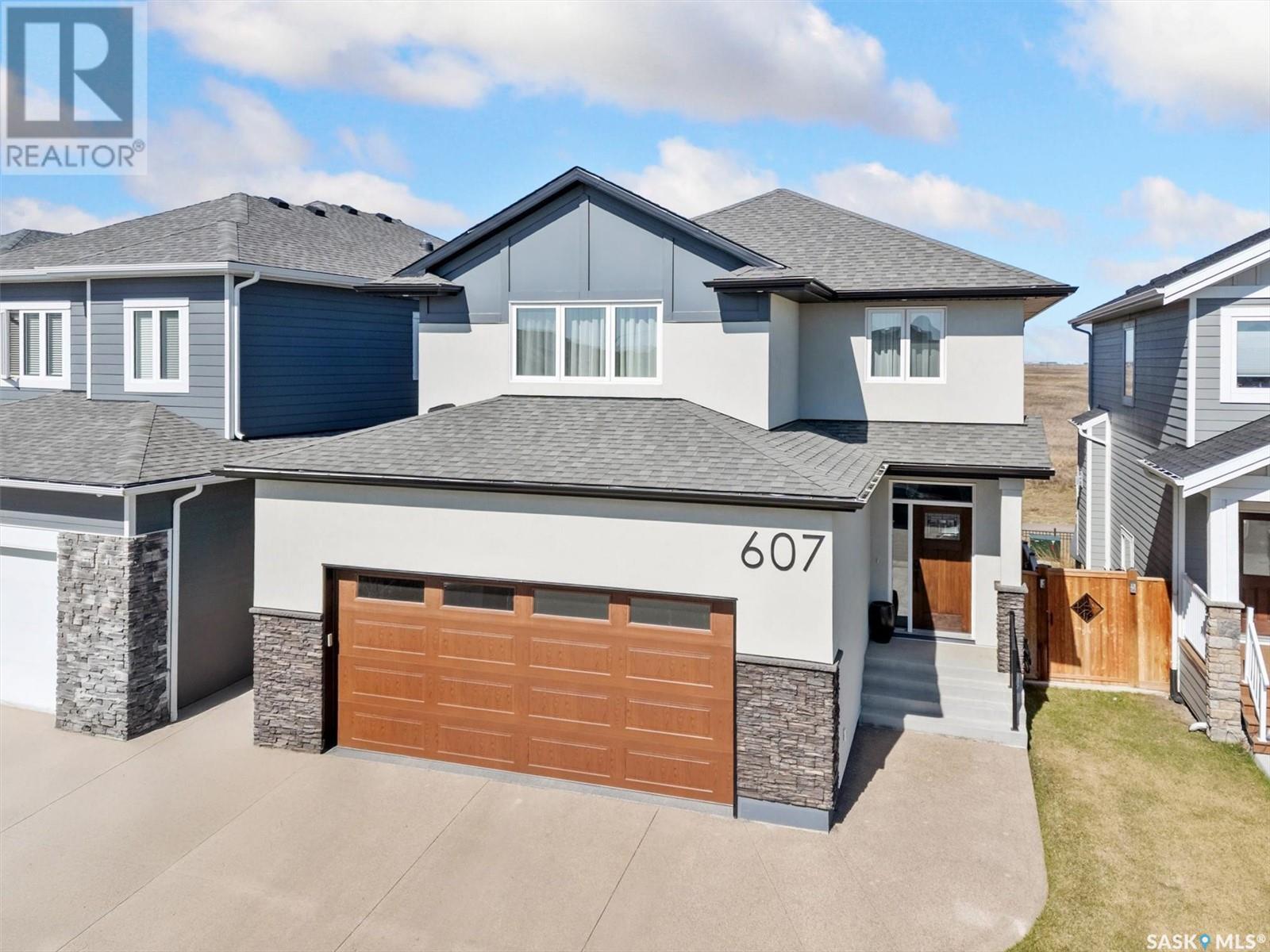 Property at 607 Fast CRESCENT image 2