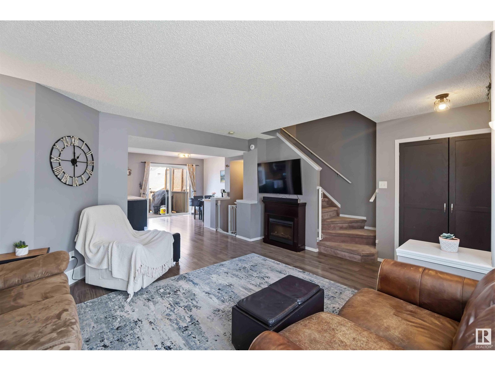 Property at 1215 76 ST SW image 5