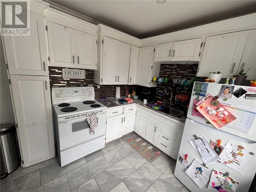 358 Burton Avenue, Greater Sudbury, Ontario  P3C 4K5 - Photo 2 - 2121903