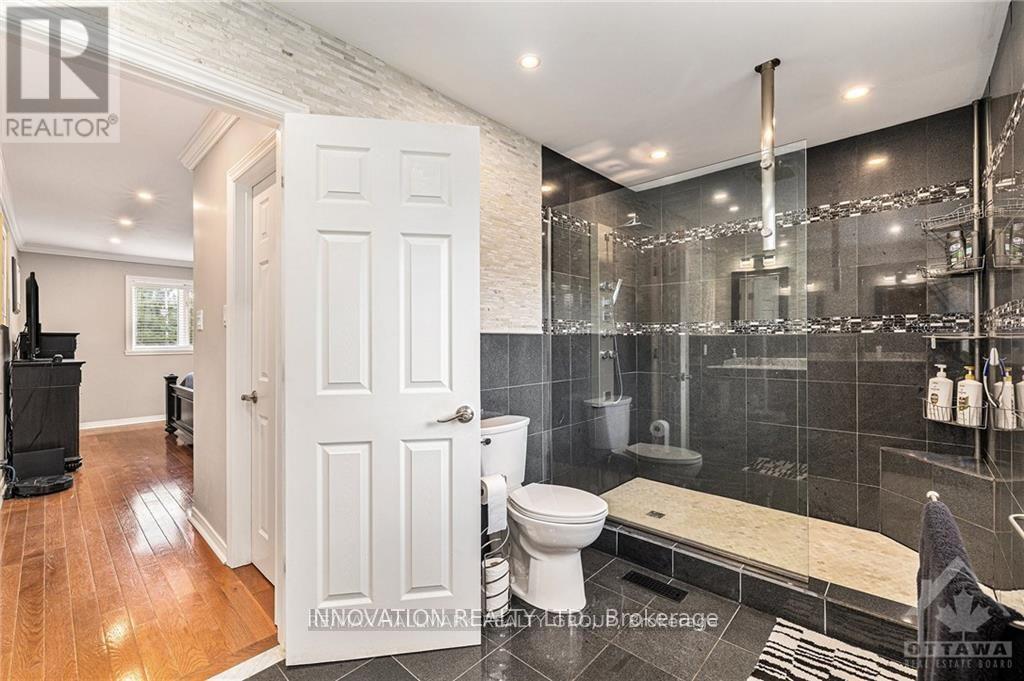 7 Grierson Lane, Ottawa, Ontario  K2W 1A6 - Photo 17 - X12108889