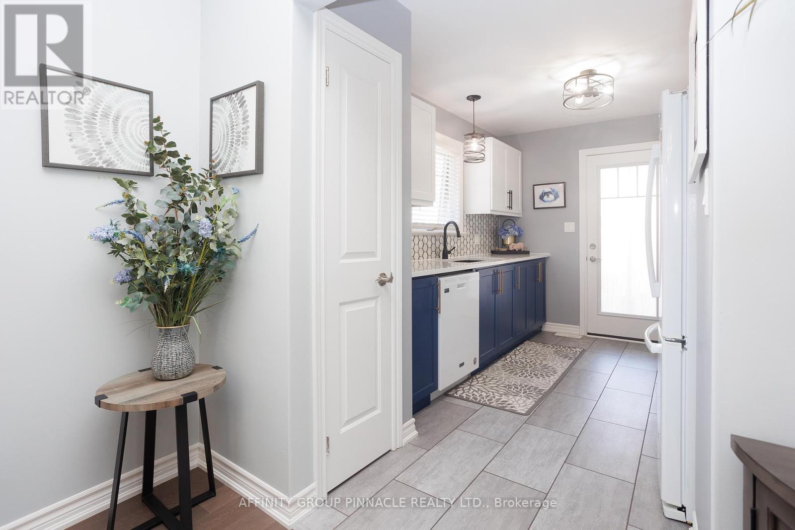 30 Lisbeth Crescent, Kawartha Lakes, Ontario  K9V 0C9 - Photo 15 - X12112024