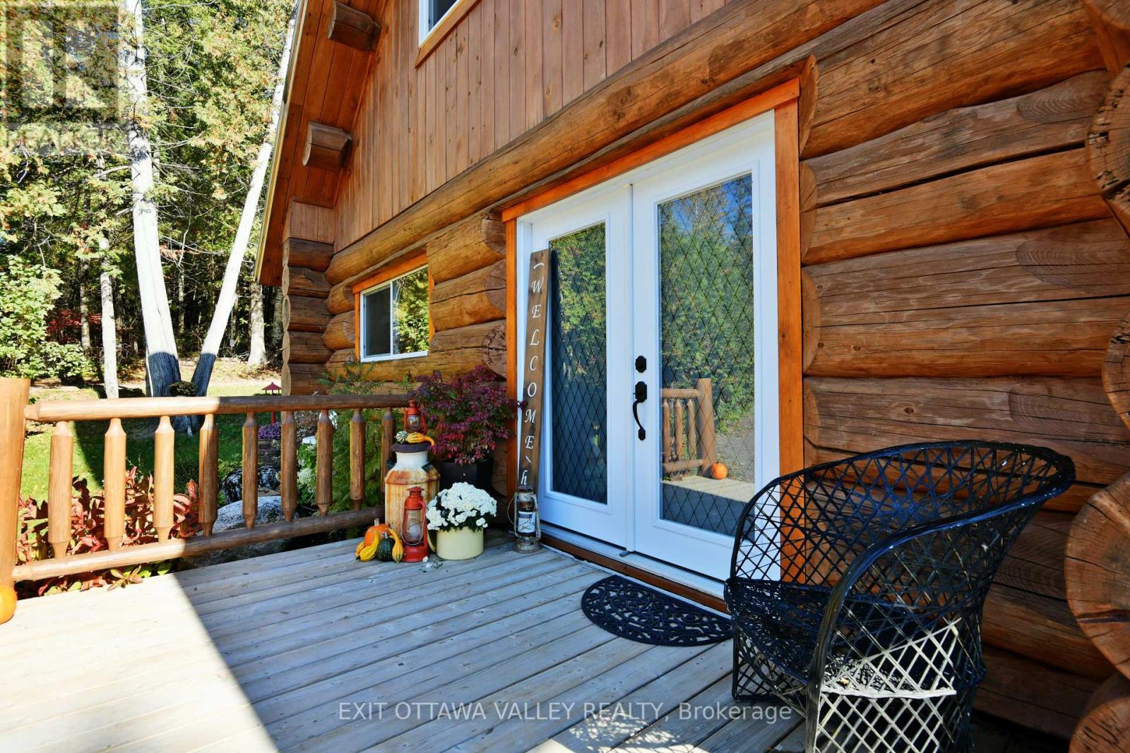 8 TANAGER TRAIL Whitewater Region