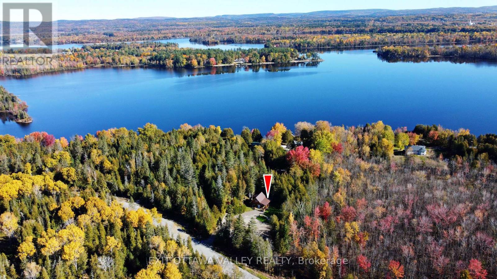 8 TANAGER TRAIL Whitewater Region