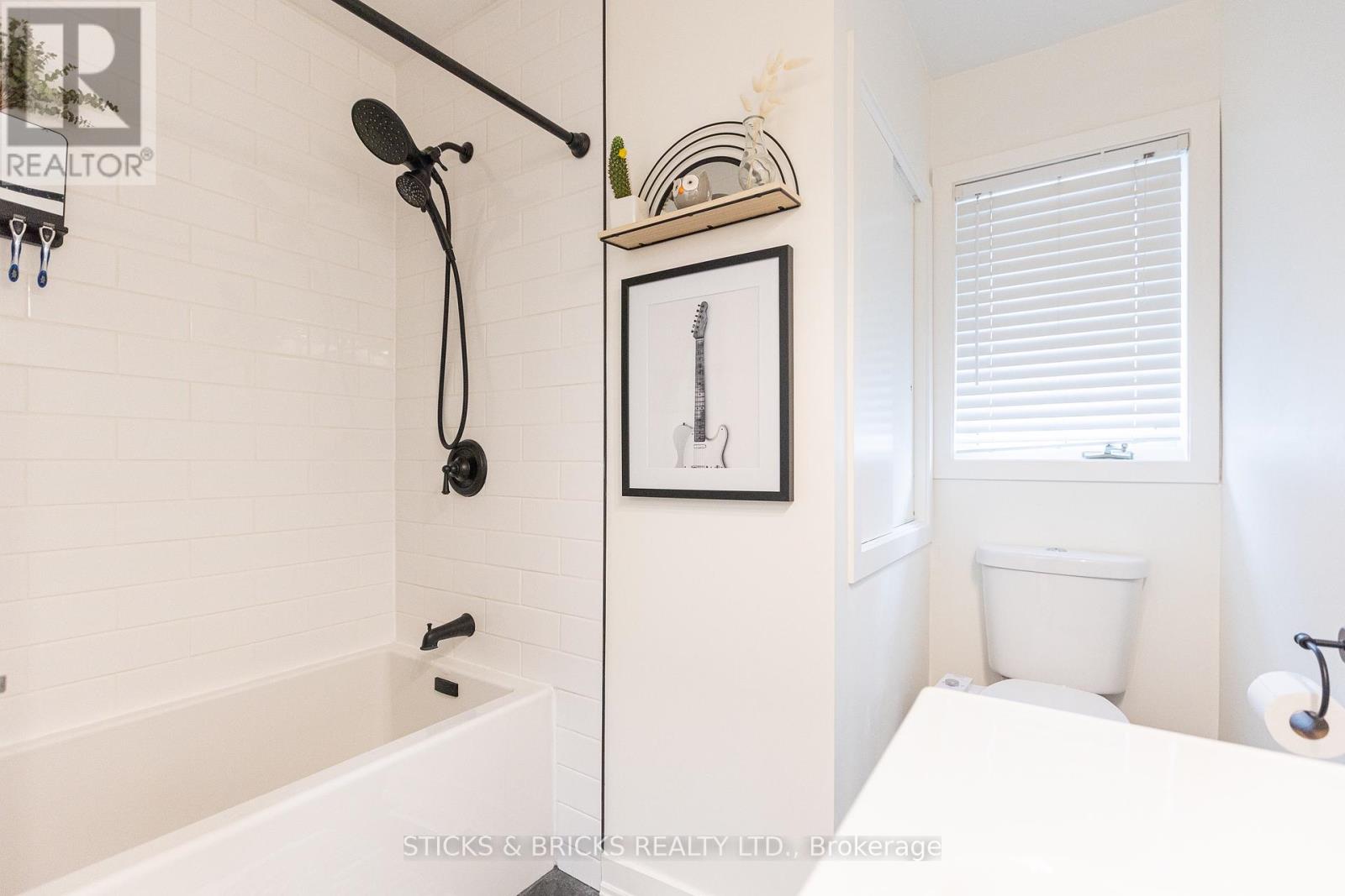 91 Elgin Street, Thorold, Ontario  L2V 3B8 - Photo 17 - X12112052