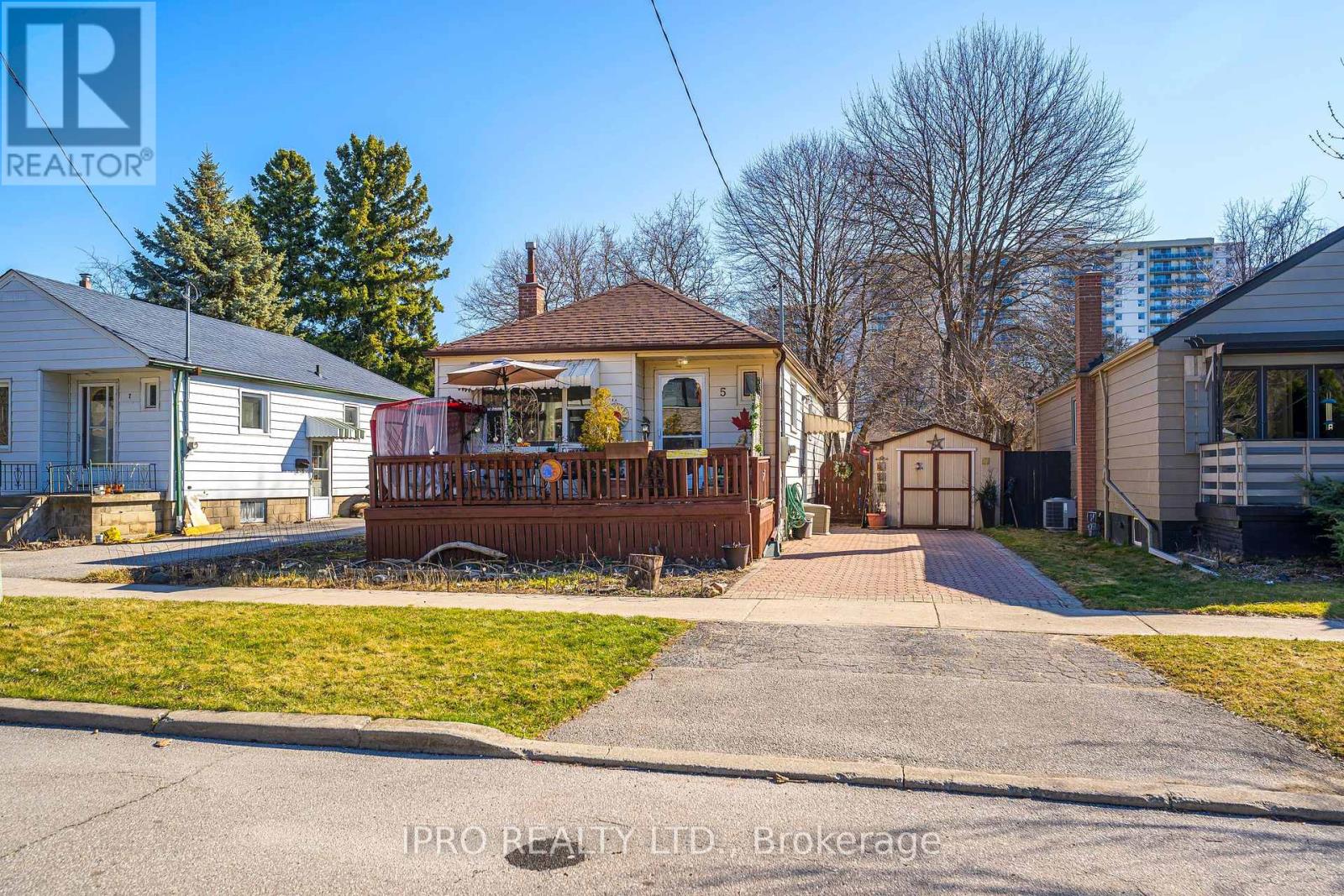 Property at 5 WESTBOURNE AVENUE image 2