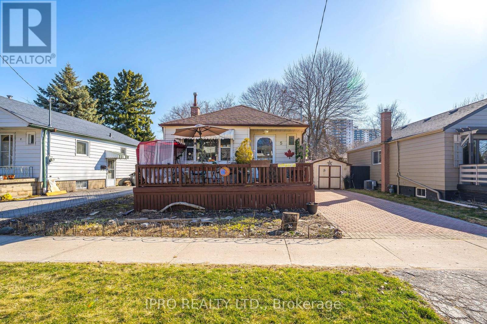 Property at 5 WESTBOURNE AVENUE image 1