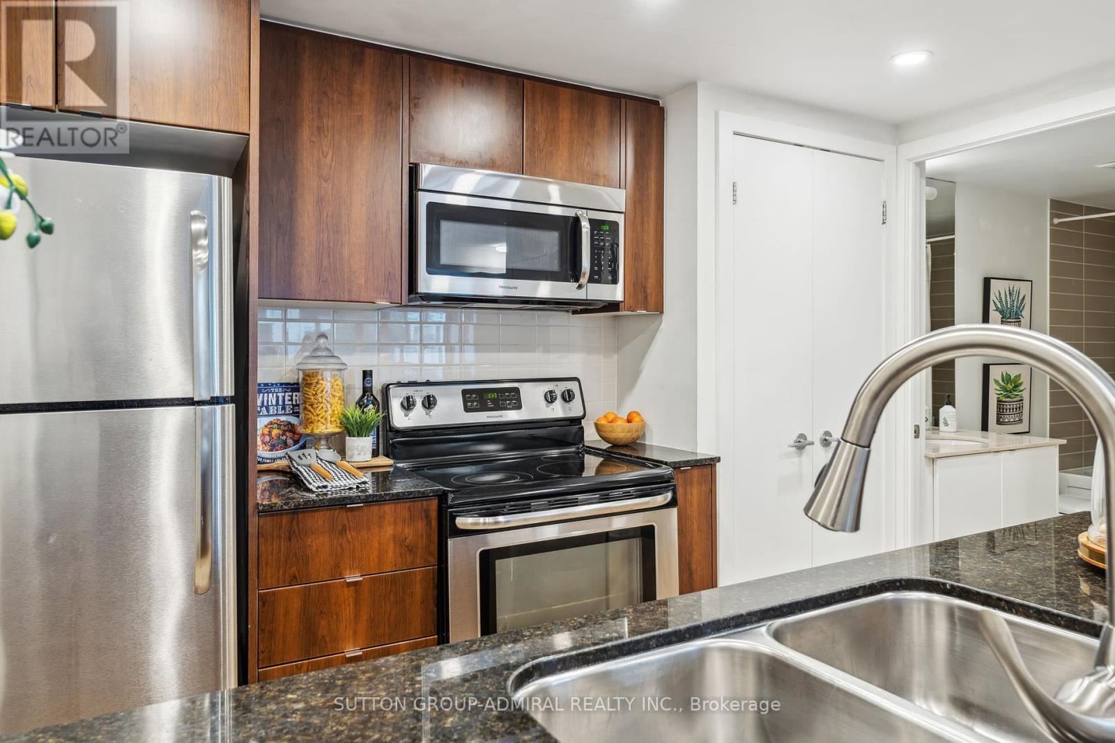 104 - 55 East Liberty Street, Toronto, Ontario  M6K 3P9 - Photo 13 - C12051327