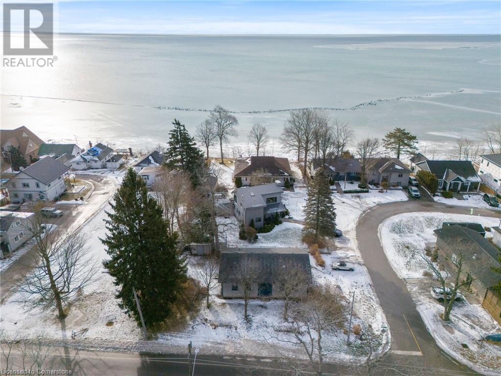 Property at 627 NELSON Street W image 4