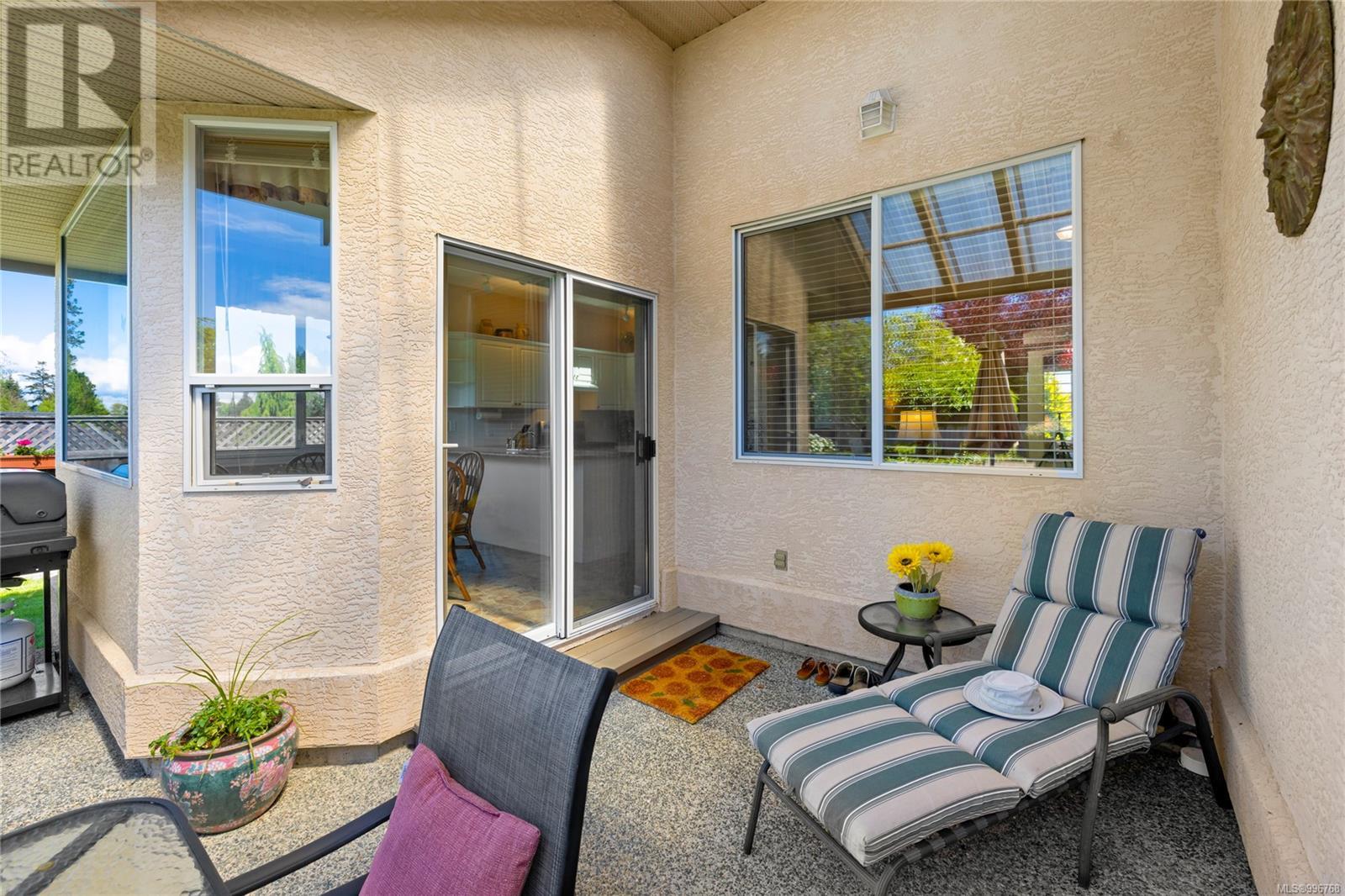 Property at 508 Dogleg Close image 2