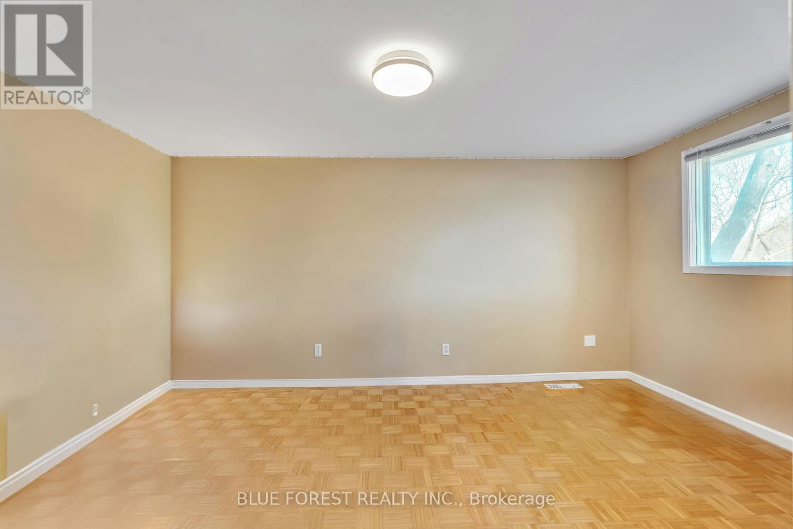 419 Castlegrove Boulevard, London North, Ontario  N6G 1K7 - Photo 12 - X12109574