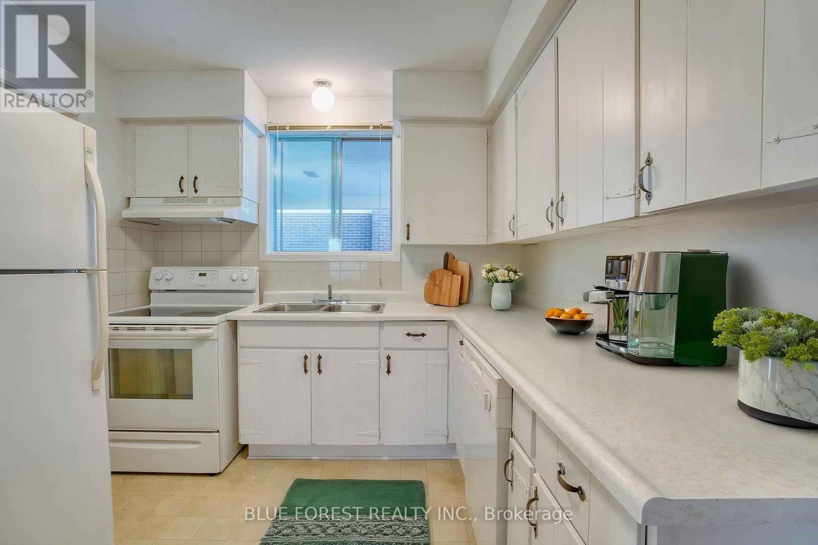 419 Castlegrove Boulevard, London North, Ontario  N6G 1K7 - Photo 9 - X12109574