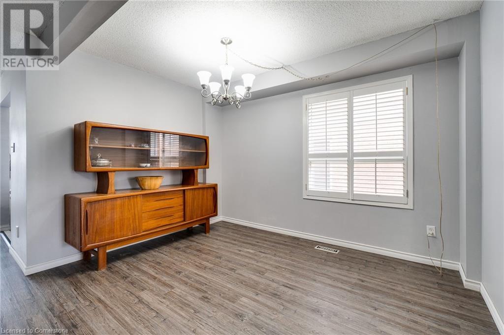 5126 Des Jardines Drive, Burlington, Ontario  L7L 6L7 - Photo 15 - 40710800