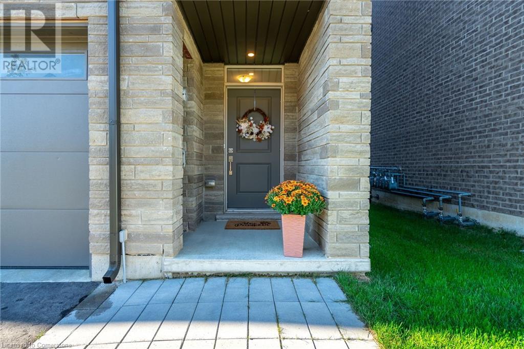 16 Raspberry Lane, Mount Hope, Ontario  L0R 1W0 - Photo 4 - 40722962