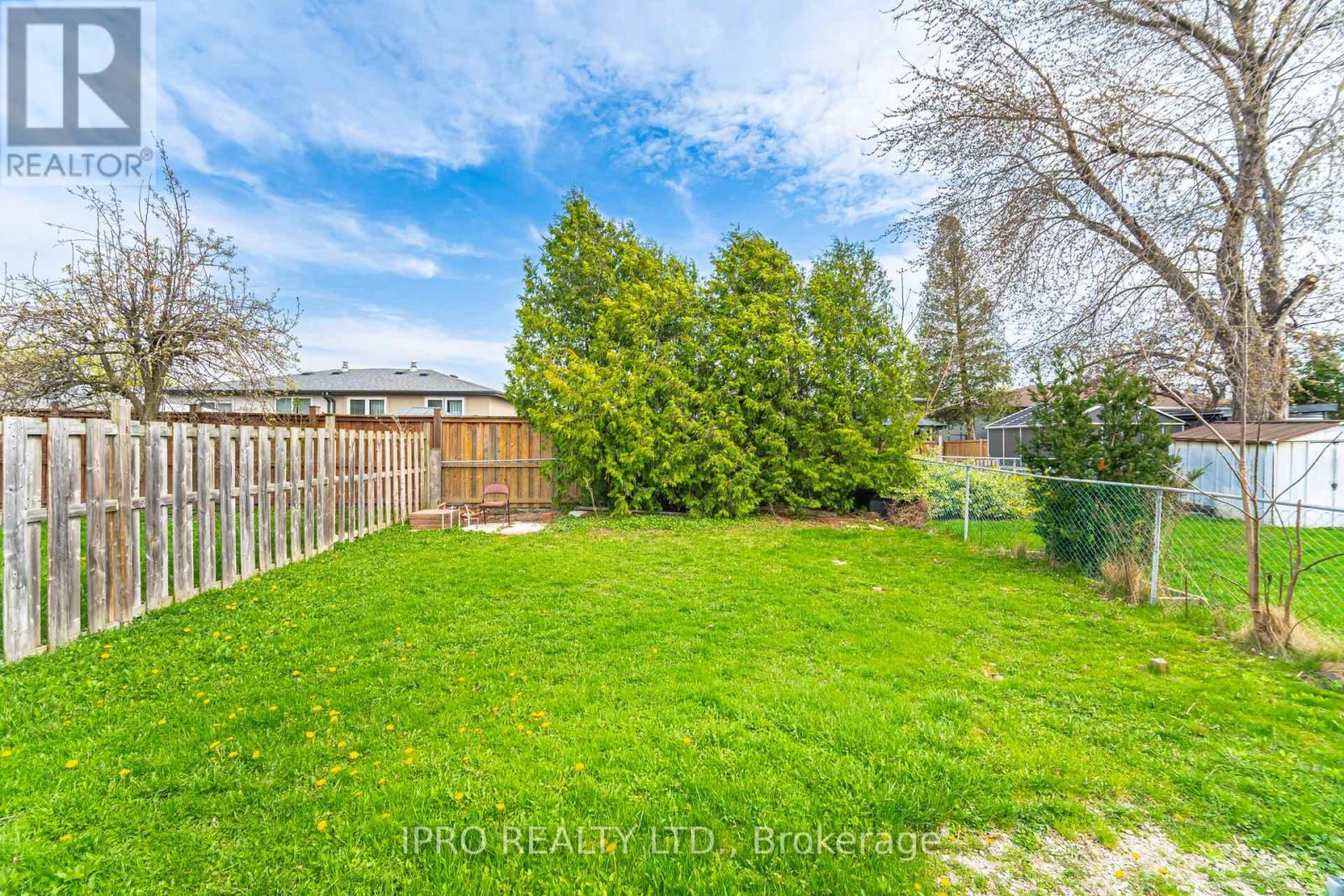 717 Green Meadow Crescent E, Mississauga, Ontario  L5A 2V3 - Photo 48 - W12109533