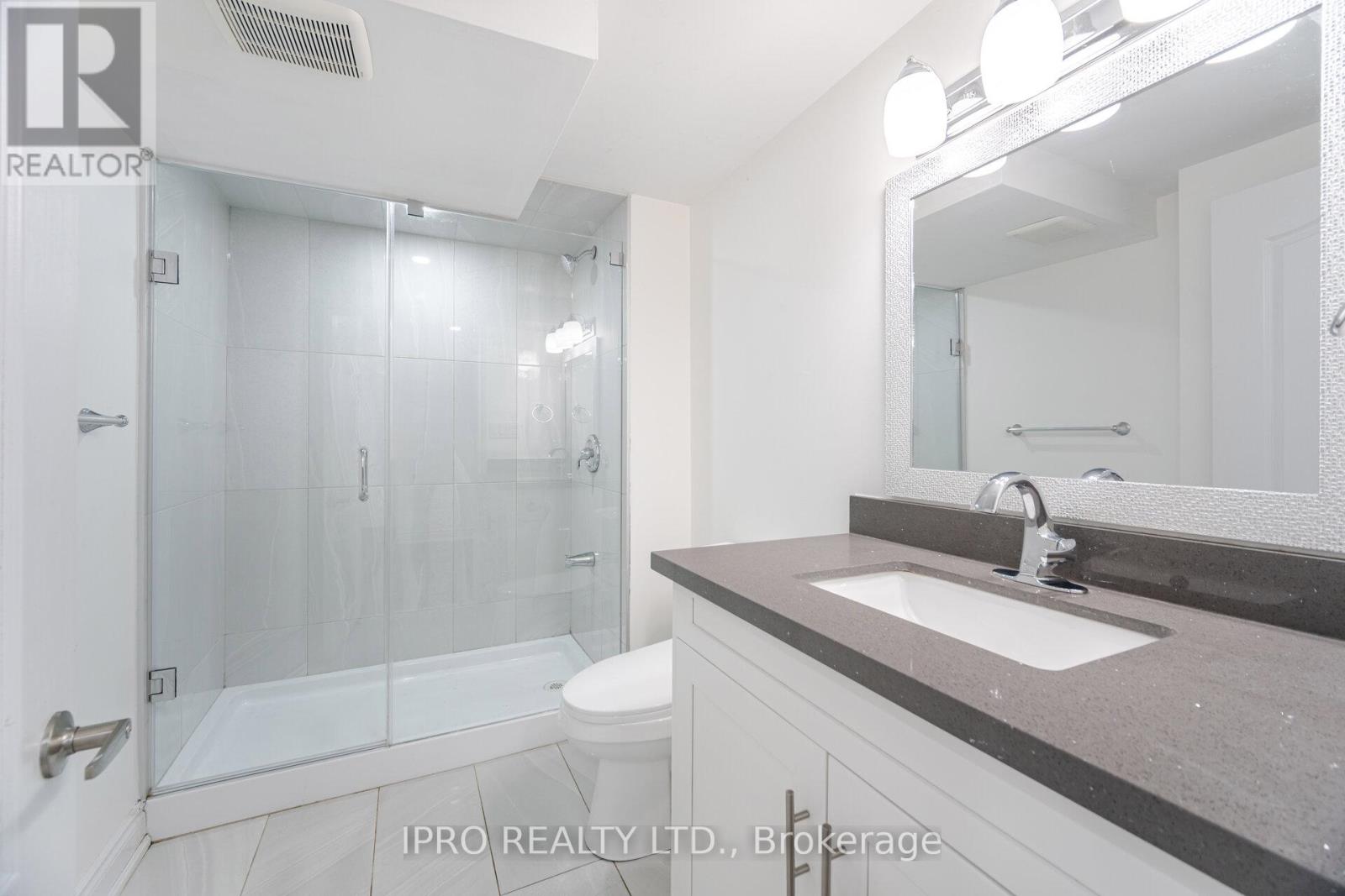 717 Green Meadow Crescent E, Mississauga, Ontario  L5A 2V3 - Photo 41 - W12109533