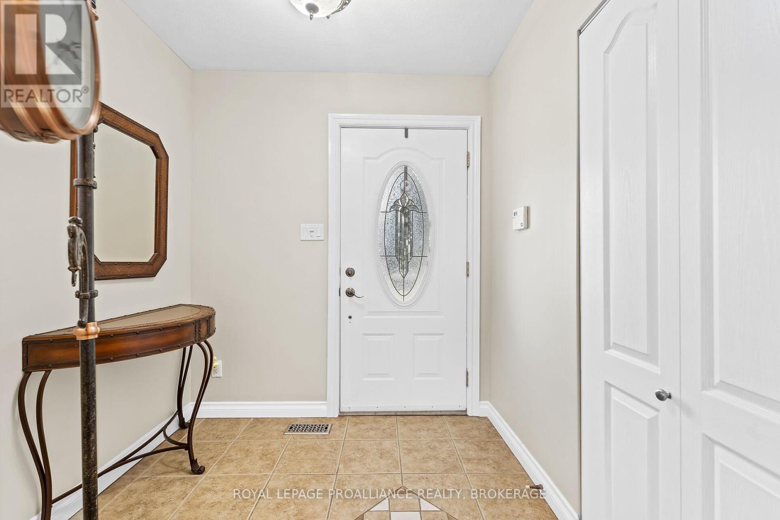 2112 Burbrook Road, Kingston, Ontario  K7L 4V4 - Photo 6 - X12112108
