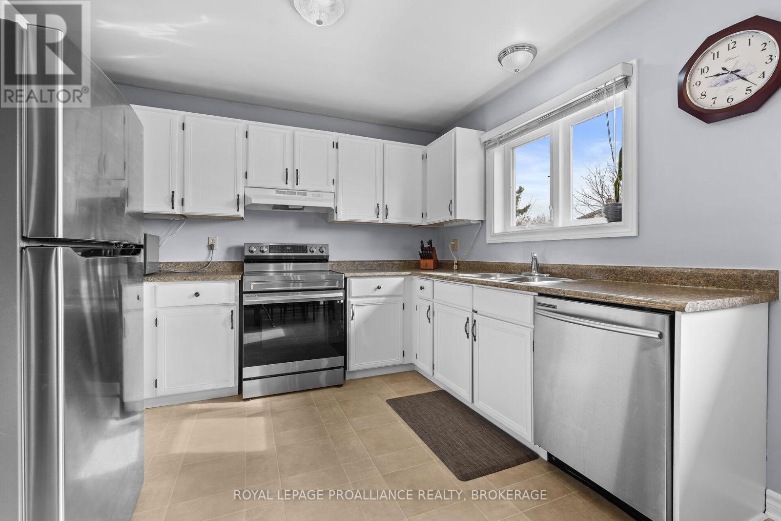 1042 Dillingham Street, Kingston, Ontario  K7P 2P4 - Photo 12 - X12112216