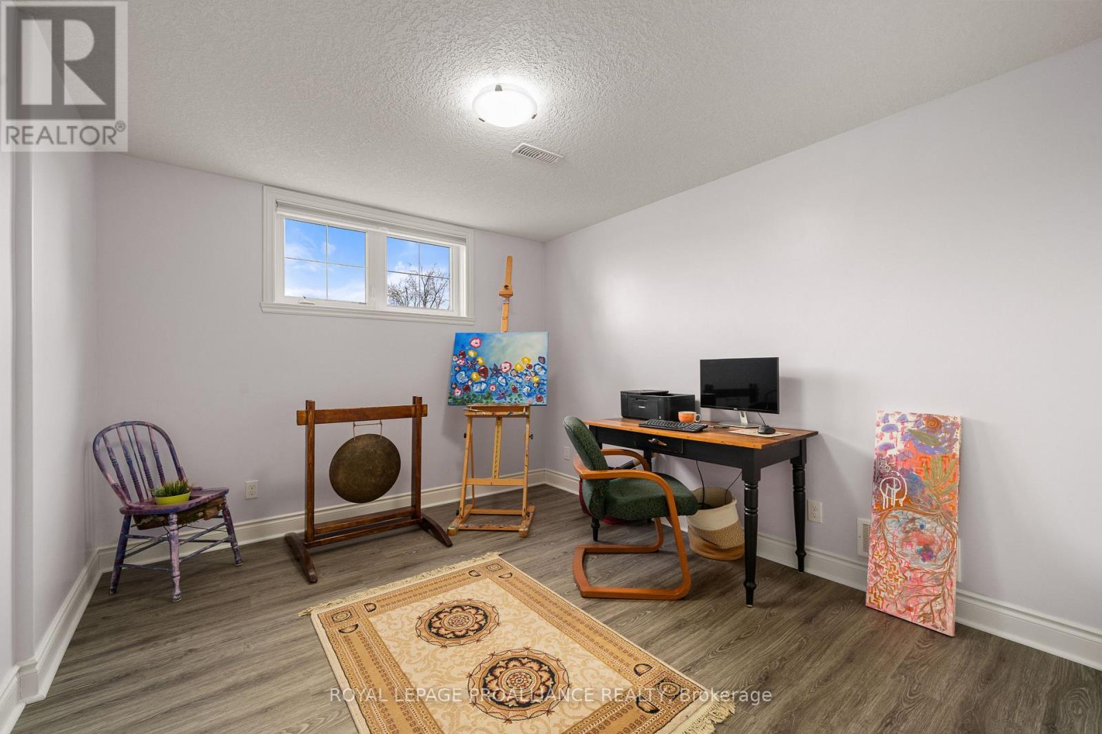 19 Freedom Crescent, Quinte West, Ontario K8V 0C1 - Photo 30 - X12112183