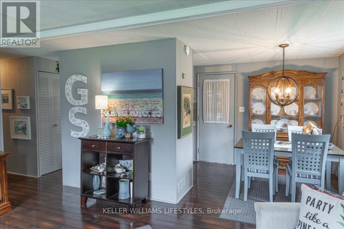 244 Southwind Court, Lambton Shores (Grand Bend), Ontario  N0M 1T0 - Photo 12 - X12112055